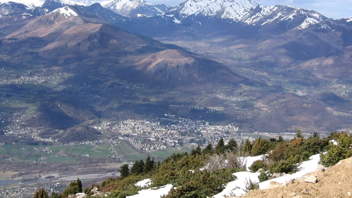 Argelès-Gazost — vue de la commune