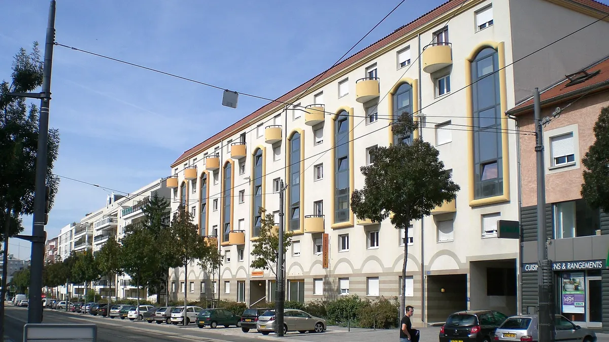 Bron — vue de la commune