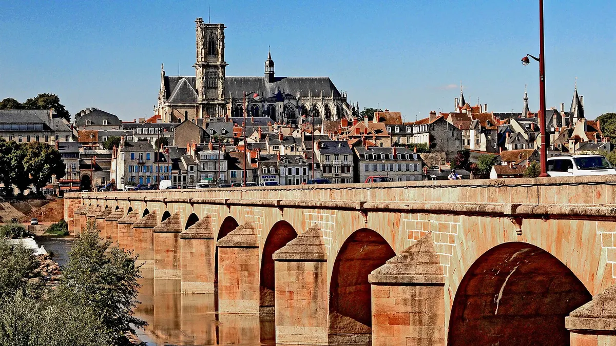 Nevers — vue de la commune