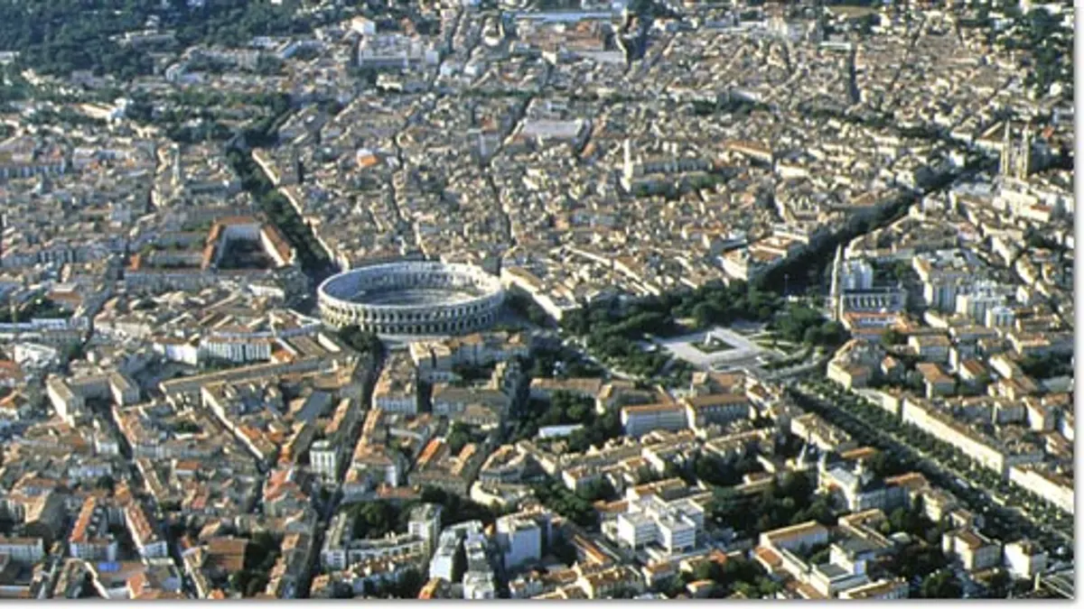 Nîmes — vue de la commune