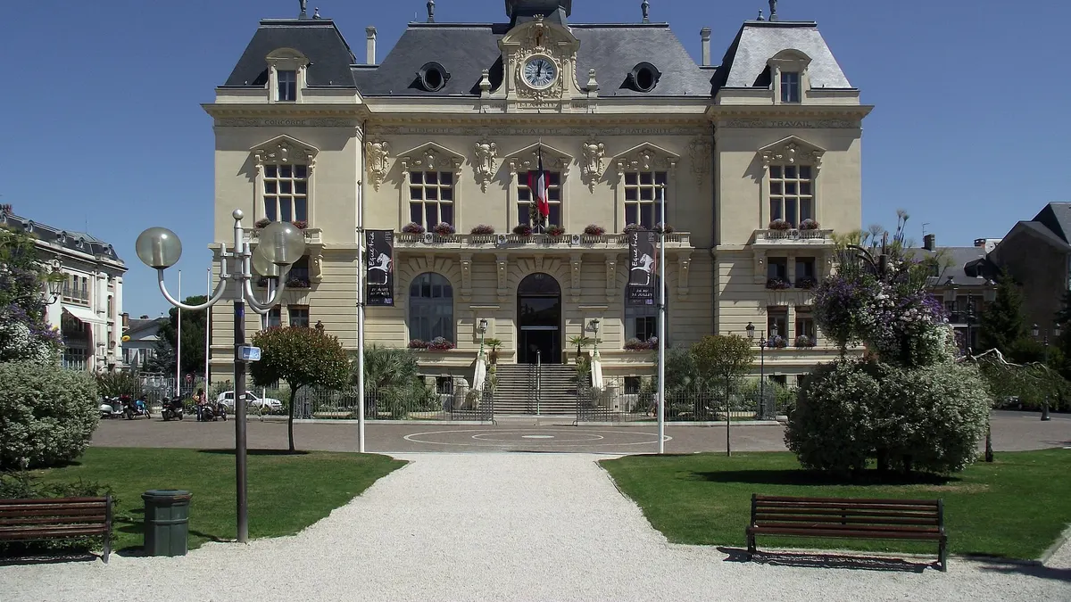 Tarbes — vue de la commune